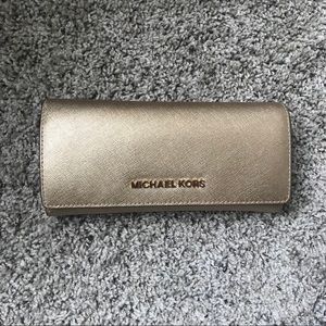 Michael Kors - Travel Jet Set Pale Gold Wallet